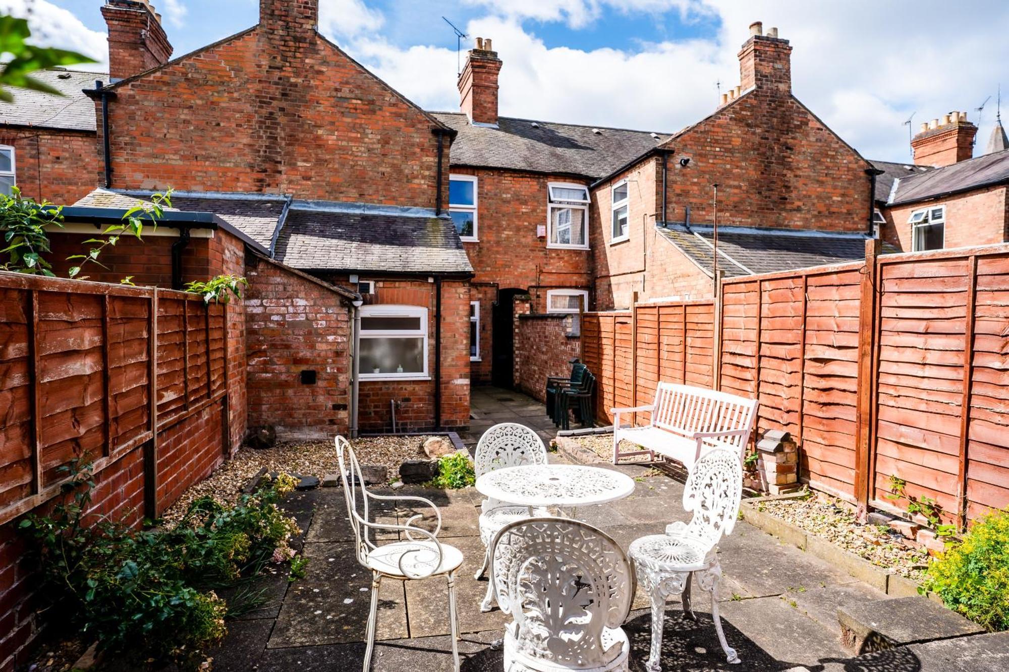 The Tigers Townhouse Apartment Leicester Bagian luar foto